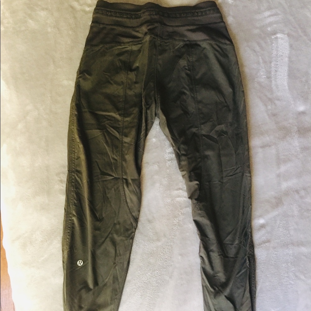 Lululemon Ready to Rulu Jogger Crop
